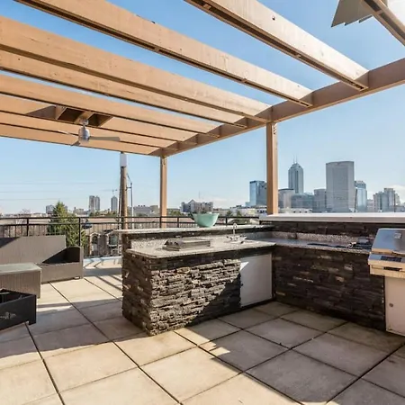 Private Bed Downtown Indy - Shared Apartment